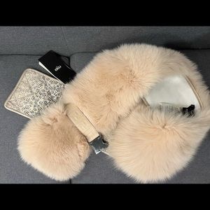 NWT! Fendi fox fur scarf